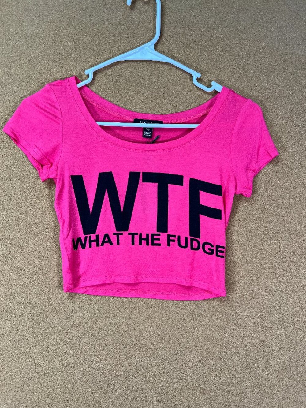 UK2LA Women Crop Top Shirt Small Pink Graphic Tee Short Sleeve NWT